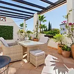 Lejlighed At Sunset Golf - Pool And Parking Estepona